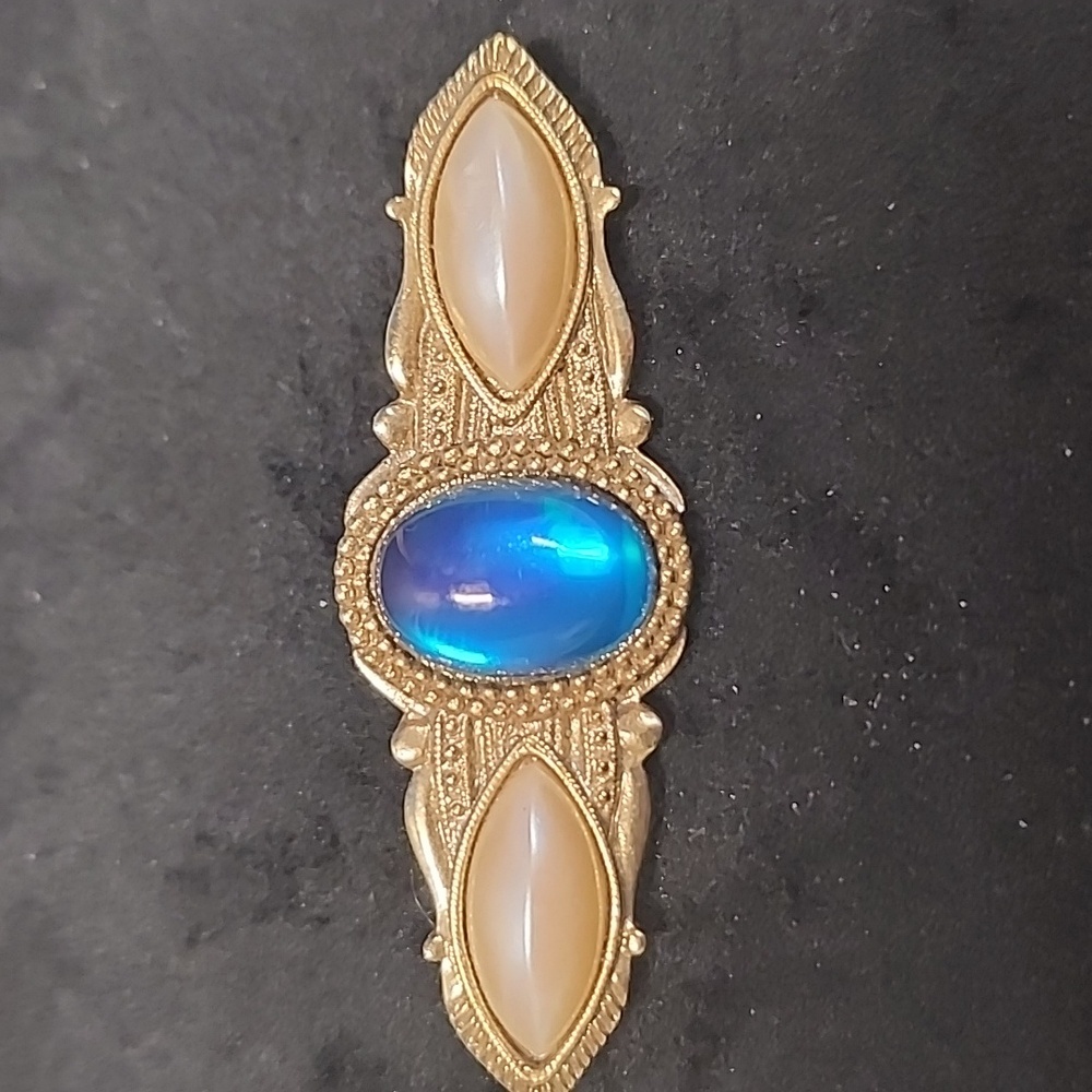 1928 Jewelry Art Deco Style Bar Brooch Blue Cabochon Gold Tone Vintage Pin